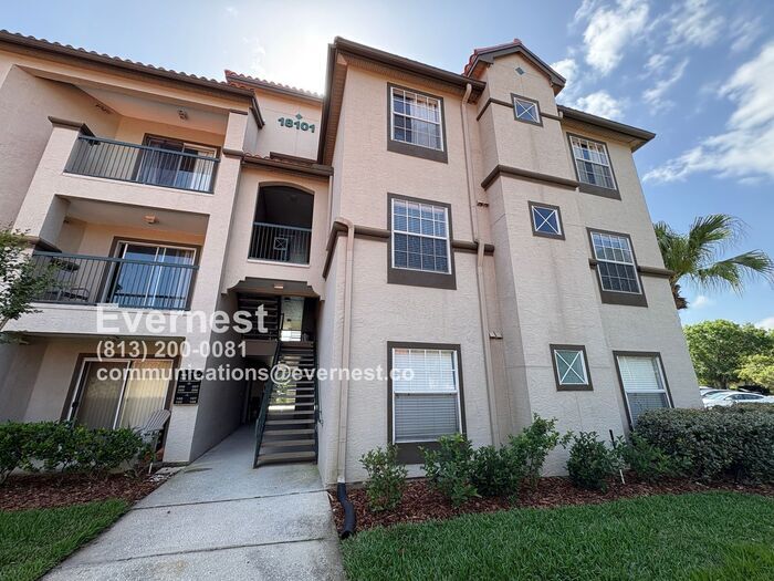 18101 Peregrines Perch Pl in Lutz, FL - Building Photo