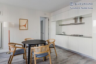 70 W 45th St in New York, NY - Building Photo - Building Photo