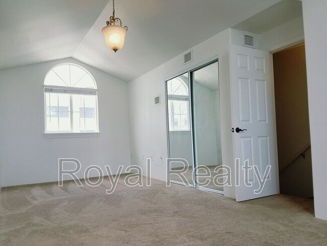 7018 Hawaii Kai Dr in Honolulu, HI - Building Photo - Building Photo