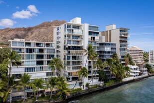 3003 Kalakaua Ave in Honolulu, HI - Building Photo