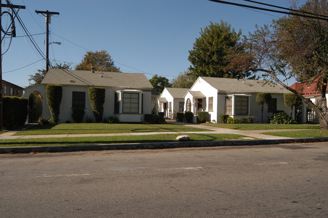 413 N Vine Ave in Ontario, CA - Building Photo - Building Photo