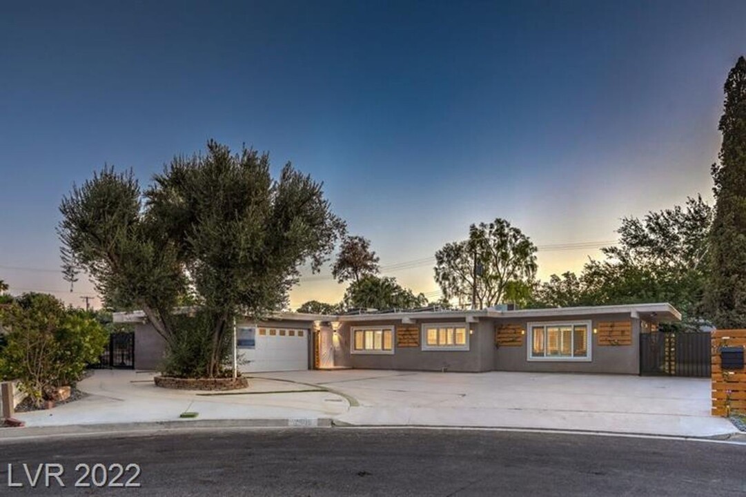 2505 Laurie Dr-Unit -Laurie Drive #A in Las Vegas, NV - Foto de edificio
