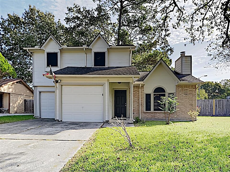 19910 Faye Oaks Dr in Humble, TX - Building Photo