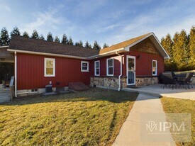 614 Kreutz Creek Rd in York, PA - Building Photo