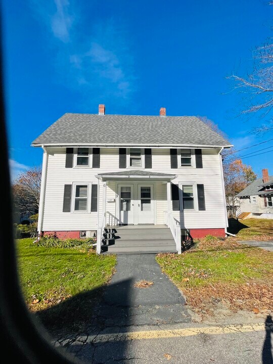 6 Park St in Boothbay Harbor, ME - Building Photo