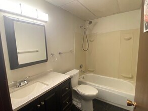 3285 Adams Dr, Unit 3 in Fairbanks, AK - Building Photo - Building Photo