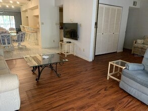 622 Bird Bay Dr S in Venice, FL - Building Photo - Building Photo