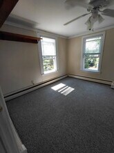 9 Church St in Hampton, NJ - Foto de edificio - Building Photo