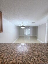 527 W 68th St in Hialeah, FL - Building Photo - Building Photo