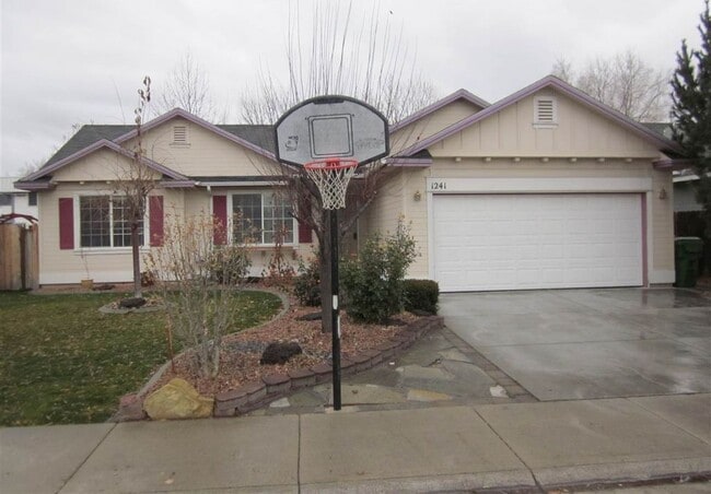 1241 N Cathy Ave in Meridian, ID - Building Photo - Building Photo
