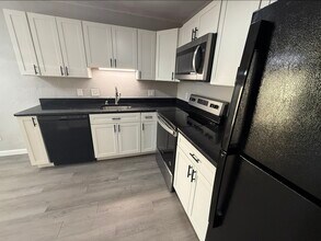 22 Irving St in Everett, MA - Building Photo - Building Photo