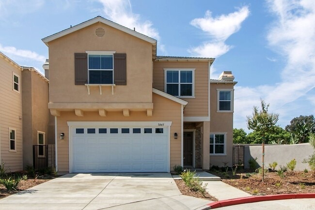 1045 Hope Ln in Santa Ana, CA - Building Photo - Building Photo