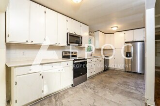 3307 Amos Dr in Greensboro, NC - Building Photo - Building Photo