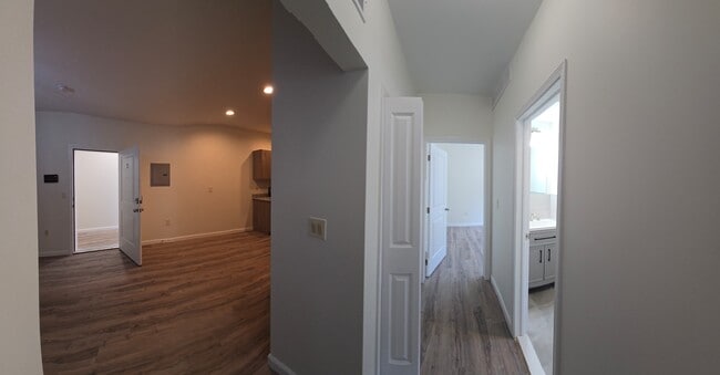 Rayan Apartments in Dearborn Heights, MI - Foto de edificio - Building Photo