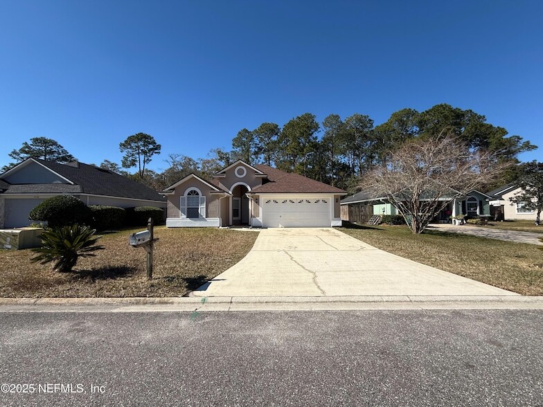 12328 Richards Glen Ct in Jacksonville, FL - Building Photo