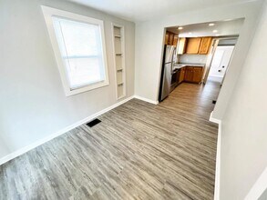 4204 Kugler Mill Rd in Cincinnati, OH - Building Photo - Building Photo