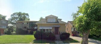 13934 S Edbrooke Ave in Riverdale, IL - Building Photo