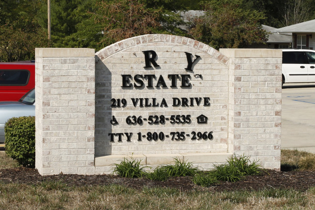 Troy Estates in Troy, MO - Building Photo - Building Photo