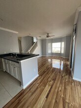 2550 Grand Central Pkwy in Orlando, FL - Building Photo - Building Photo