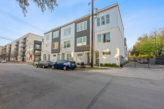 3500 Harmon Ave in Austin, TX - Building Photo - Building Photo