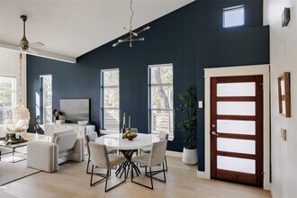 1205 McKinley Ave in Austin, TX - Building Photo - Building Photo