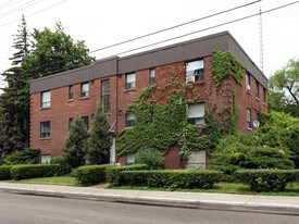 872 Millwood Rd in Toronto, ON - Building Photo