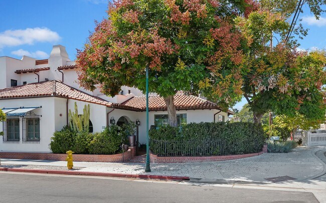 116 W Yanonali St in Santa Barbara, CA - Building Photo - Building Photo