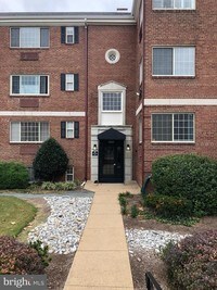 820 S Washington St - 10