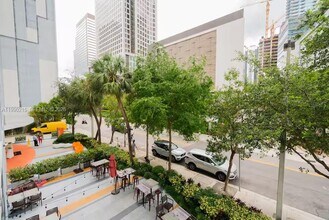 31 SW 6th St in Miami, FL - Building Photo - Building Photo