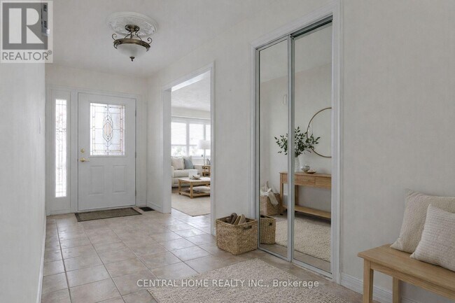 12 Scarden Ave in Toronto, ON - Building Photo - Building Photo