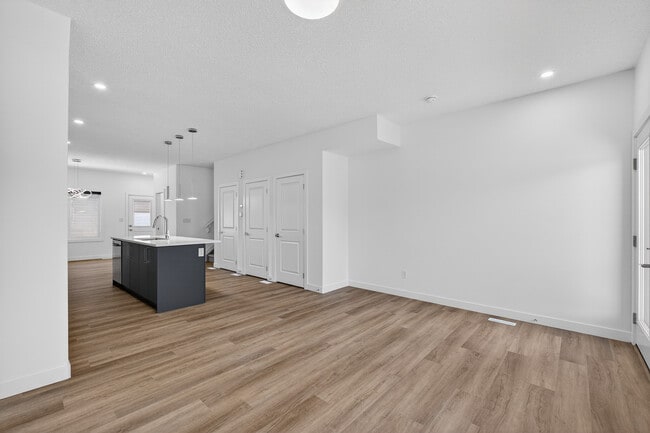 520 Black Stone Blvd in Leduc, AB - Building Photo - Building Photo