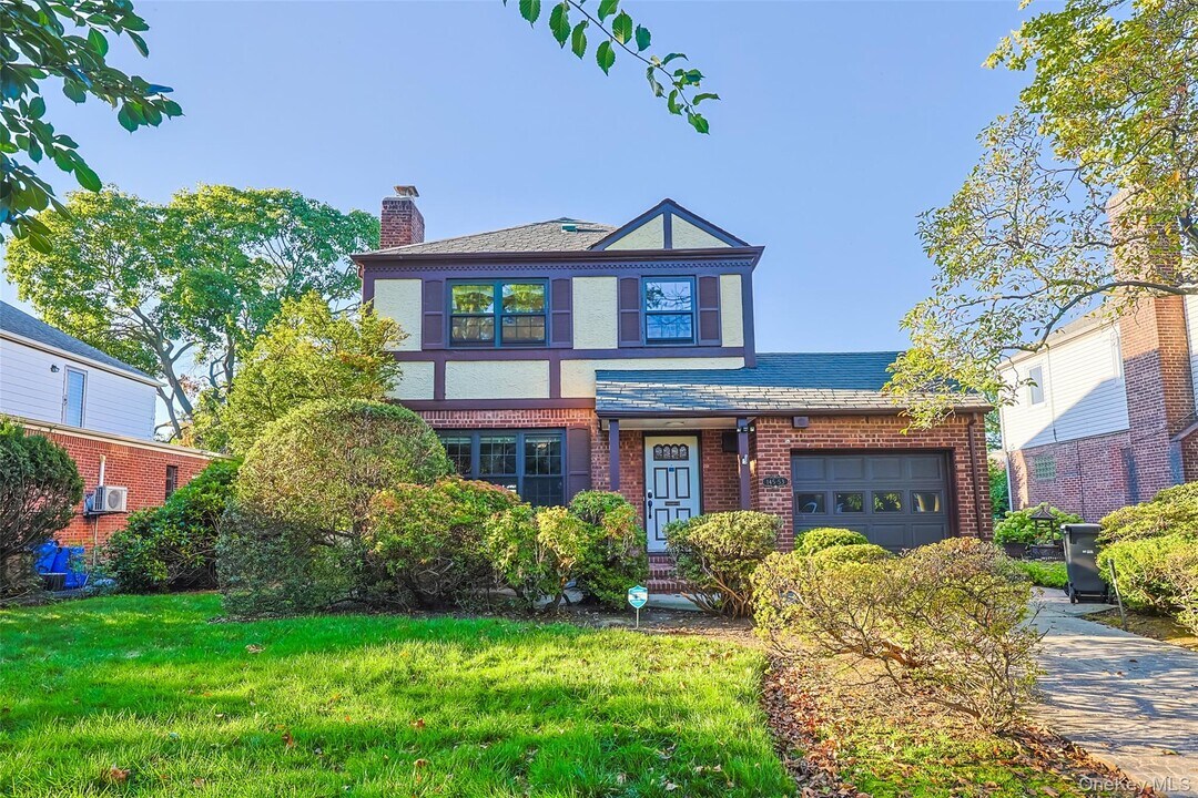 145-53 7th Ave in Queens, NY - Building Photo
