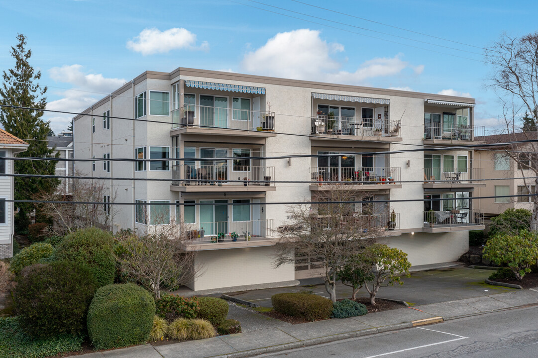 The Mayfield in Edmonds, WA - Foto de edificio