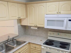 11780 SW 18th St in Miami, FL - Building Photo - Building Photo