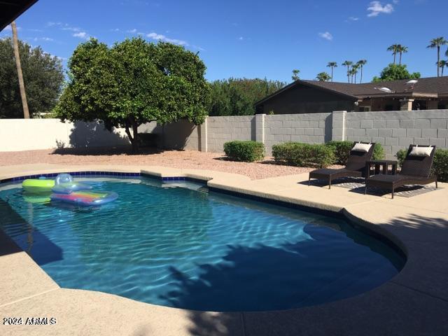 property at 8046 E Del Caverna Dr