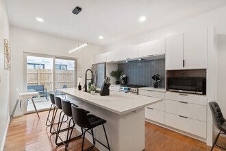 1240 Butterfield Wy in Pittsburgh, PA - Building Photo - Building Photo