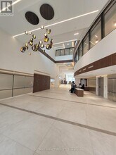 5105-5105 Hurontario St in Mississauga, ON - Building Photo - Building Photo