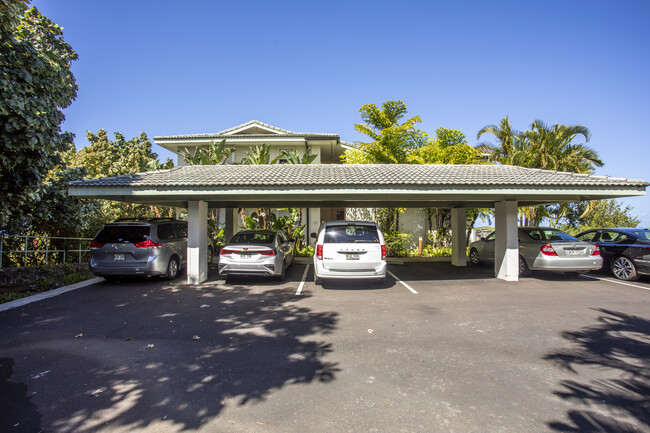 5250 Ka Haku Rd in Princeville, HI - Building Photo - Building Photo