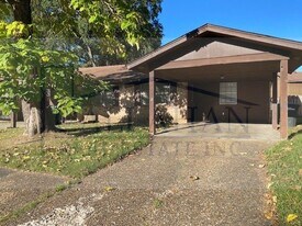 8211 Woodview Dr N in Sherwood, AR - Building Photo