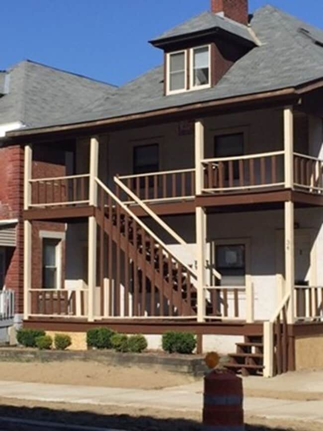 property at 34 E 11th Ave