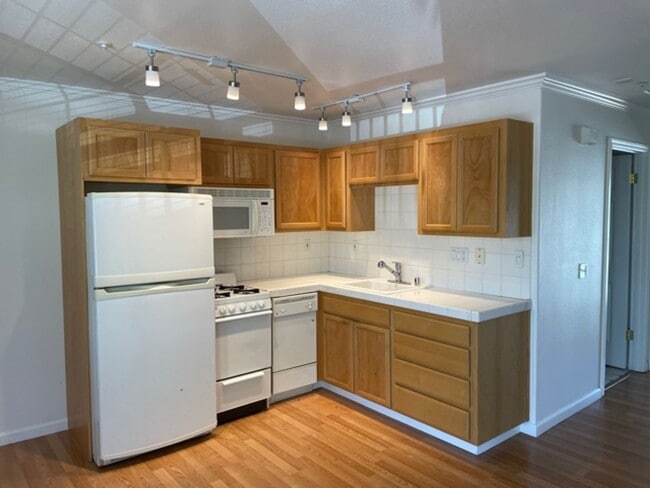 property at 1591 La Esplanada Pl