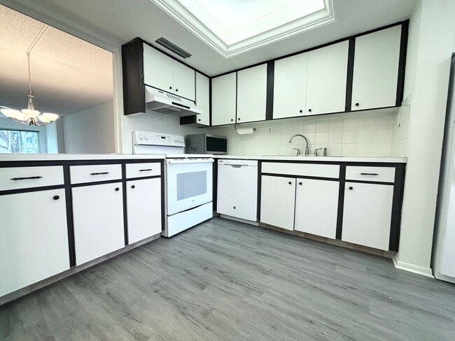 property at 2264 Winkler Ave