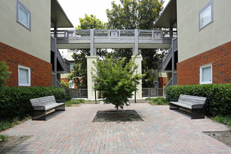 The Heights at Dunwoody in Atlanta, GA - Building Photo - Building Photo