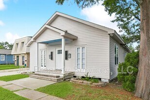 3701 Derbigny St in Metairie, LA - Building Photo