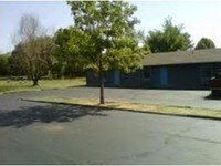 Building Photo - 102 Gregory St Apartamentos in Green Forest, Arkansas