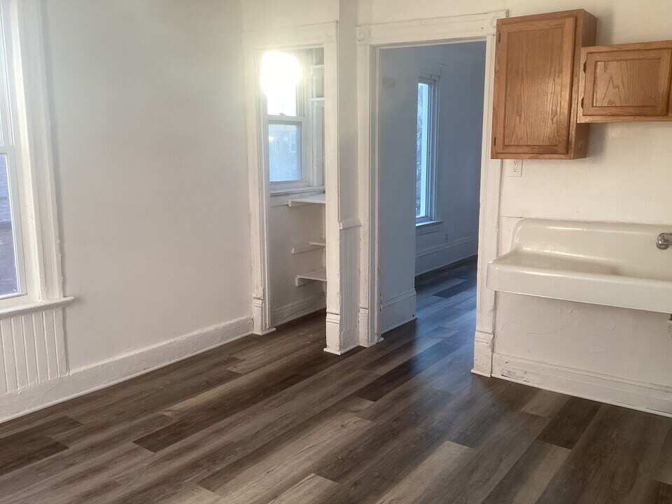 3218 N 1st St-Unit -upper-3218A in Milwaukee, WI - Building Photo