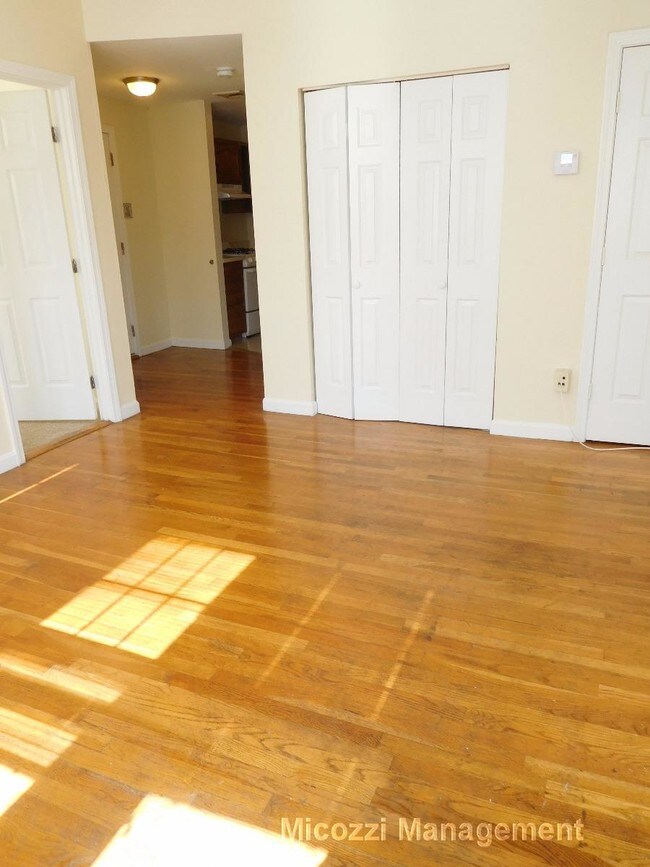 11 Lorraine Terrace-Unit -1-2-MM in Boston, MA - Building Photo - Building Photo