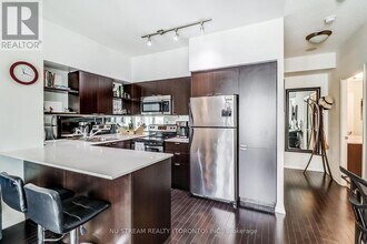 35 Hayden St in Toronto, ON - Building Photo - Building Photo