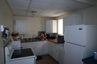 198 Ellsworth St in California, PA - Foto de edificio - Building Photo