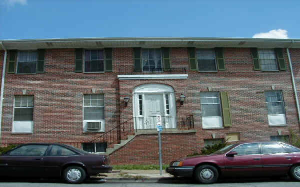 Sandalwood Apartments in St. Louis, MO - Foto de edificio - Building Photo